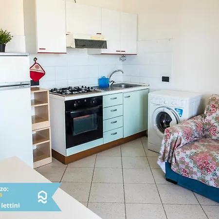 Bilocale A Nel Lungomare Da Vinci Apartment *