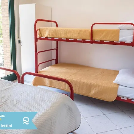 Bilocale A Nel Lungomare Da Vinci Apartment *